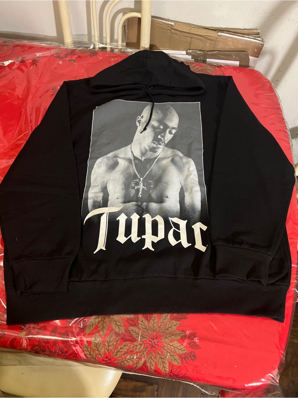 Tupac Shakur Men’s Old English Graphic Print  Black Pullover Hoodie Size XL